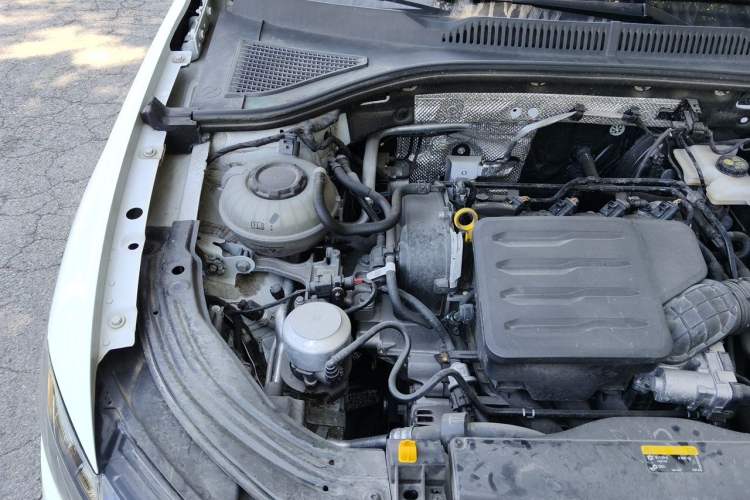 Used Volkswagen Lavida 2023 1.5L Automatic Starry Sky 5 Million Edition Engine Bay Right