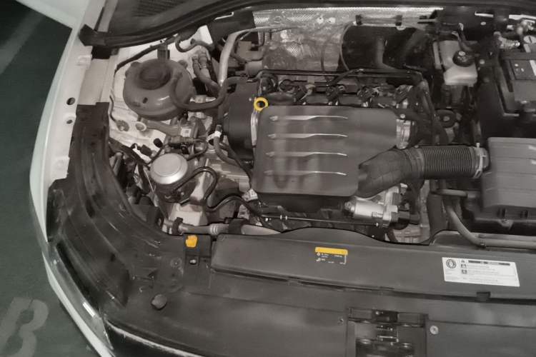 Used Volkswagen Lavida 2023 1.5L Automatic Starry Sky 5 Million Edition Engine Bay Right