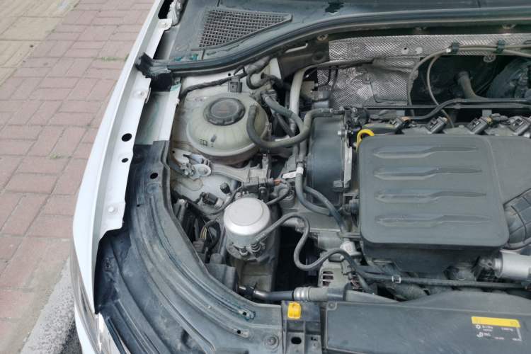 Used Volkswagen Lavida 2023 1.5L Automatic 5 Million Edition Engine Bay Right