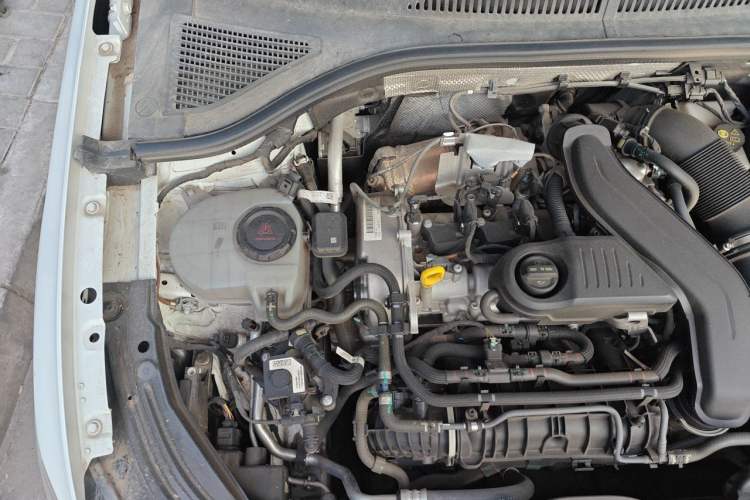 Used Volkswagen Lavida 2023 300TSI DSG Full-Comfort Edition Engine Bay Right