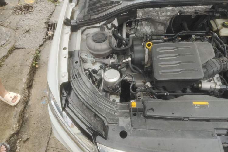 Used Volkswagen Lavida 2023 1.5L Automatic 5 Million Edition Engine Bay Right