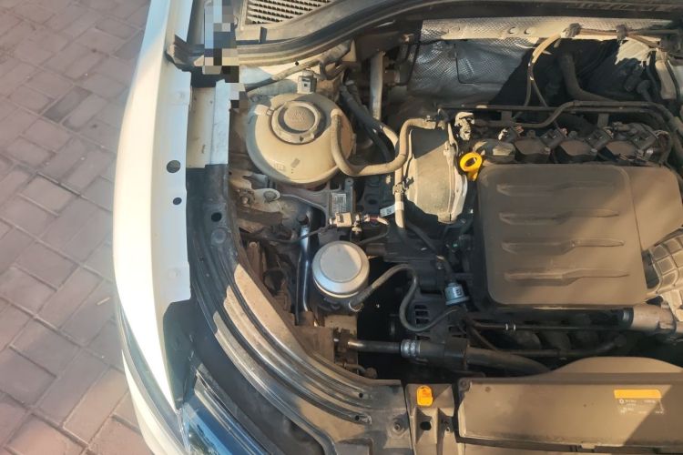 Used Volkswagen Lavida 2023 1.5L Automatic Starry Sky 5 Million Edition Engine Bay Right