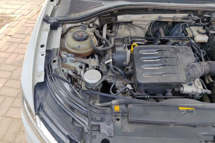 Used Volkswagen Lavida 2023 1.5L Automatic 5 Million Edition Engine Bay Right