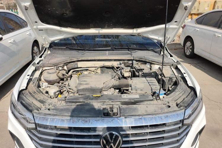 Used Volkswagen Lavida 2023 Revised 1.5L Automatic DeYi Edition Engine Bay