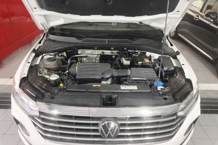 Used Volkswagen Lavida 2023 1.5L Automatic De Yi Edition Engine Bay
