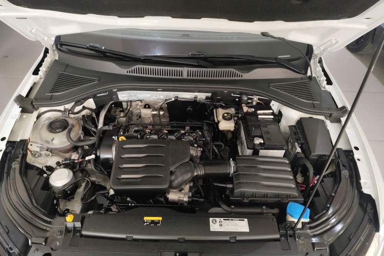 Used Volkswagen Lavida 2023 Revised 1.5L Automatic DeYi Edition Engine Bay