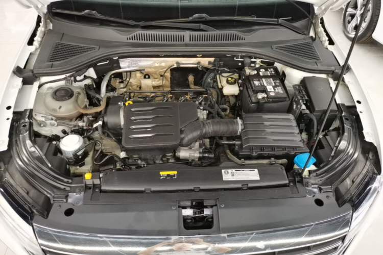 Used Volkswagen Lavida 2023 Revised 1.5L Automatic DeYi Edition Engine Bay