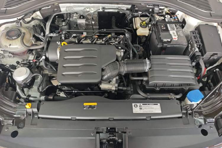 Used Volkswagen Lavida 2023 Revised Version 1.5L Automatic 5 Millionth Edition Engine Bay