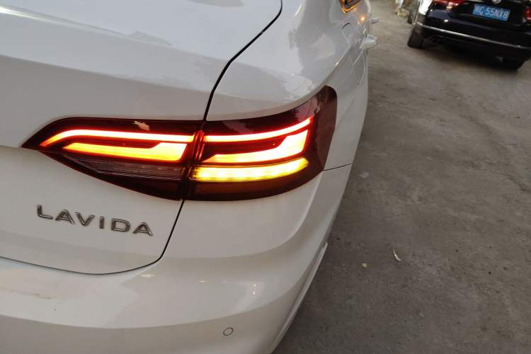 Used Volkswagen Lavida 2023 1.5L Automatic De Yi Edition Exterior 2