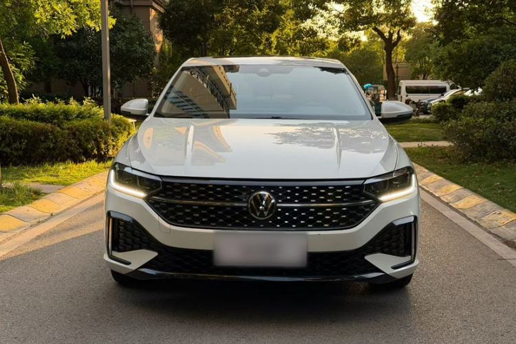 Used Volkswagen Lavida 2023 Revised Version 1.5L Automatic Starry Sky Edition – 5 Million Units Exterior 2