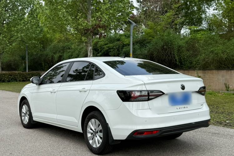 Used Volkswagen Lavida 2023 New Sharp 1.5L Automatic Excellent New Edition Exterior 3