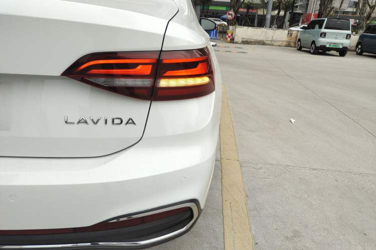 Used Volkswagen Lavida 2023 Revised Version 1.5L Automatic 5 Millionth Edition Exterior 3