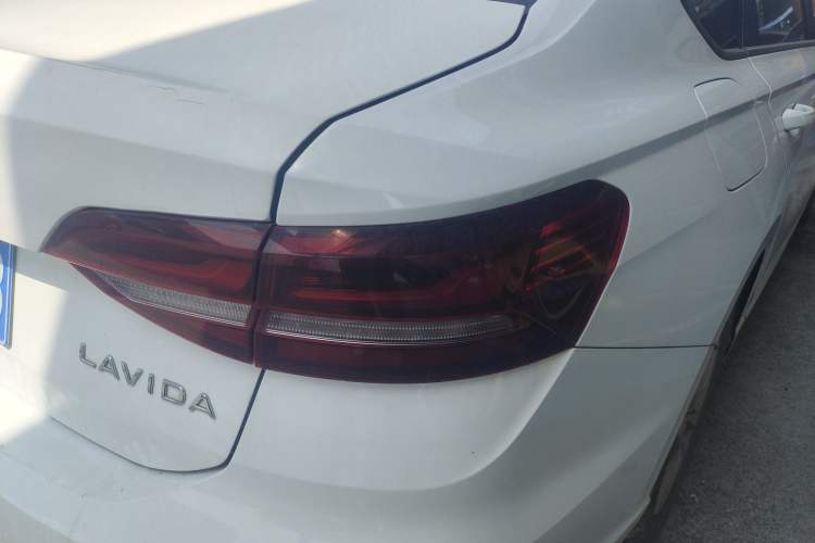 Used Volkswagen Lavida 2023 1.5L Automatic De Yi Edition Exterior 3