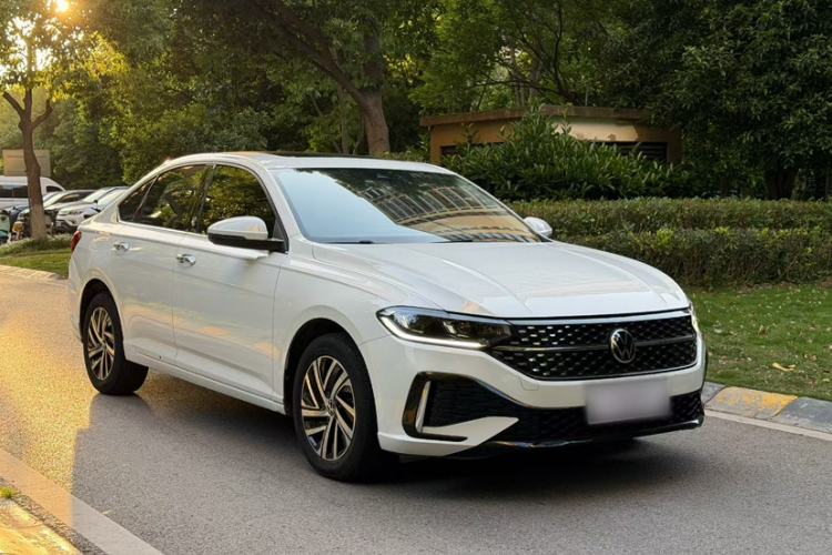 Used Volkswagen Lavida 2023 Revised Version 1.5L Automatic Starry Sky Edition – 5 Million Units Exterior 3
