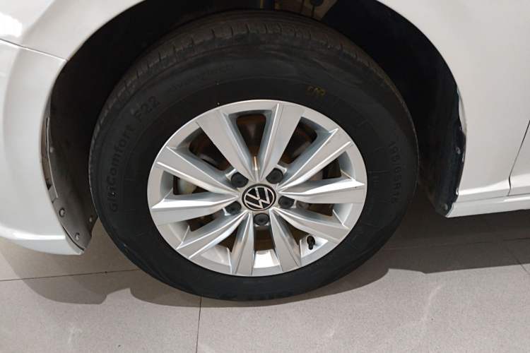 Used Volkswagen Lavida 2023 Revised 1.5L Automatic DeYi Edition Exterior 3