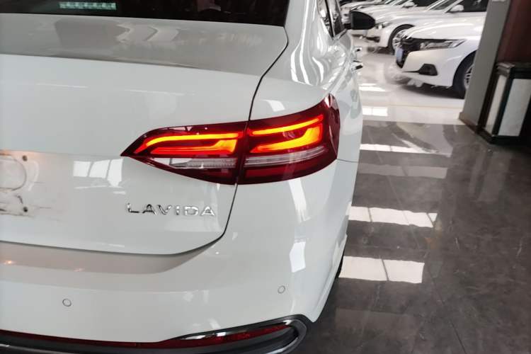 Used Volkswagen Lavida 2023 1.5L Automatic 5 Million Edition Exterior 3