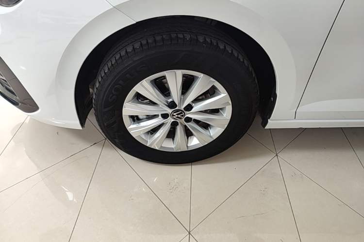 Used Volkswagen Lavida 2023 New Sharp 1.5L Automatic Excellent New Edition Exterior 4