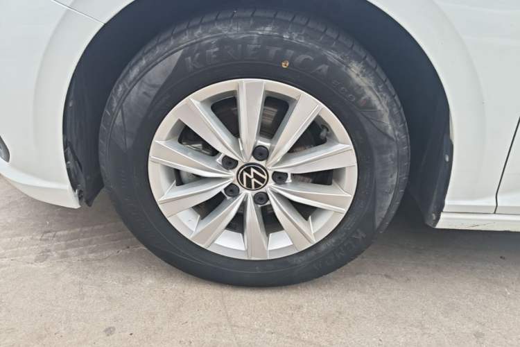 Used Volkswagen Lavida 2023 1.5L Automatic De Yi Edition Exterior 4