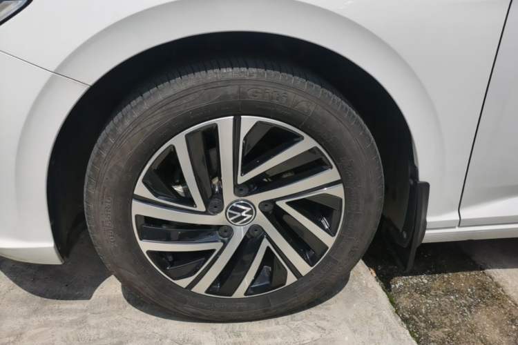 Used Volkswagen Lavida 2023 1.5L Automatic Starry Sky 5 Million Edition Exterior 4