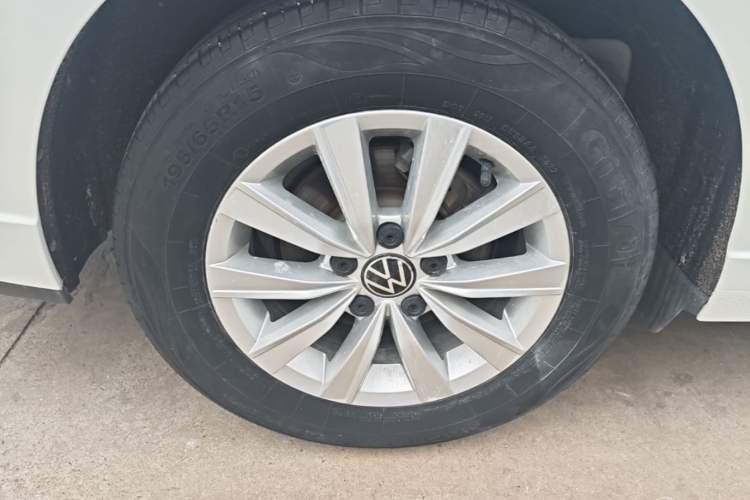 Used Volkswagen Lavida 2023 1.5L Automatic De Yi Edition Exterior 5