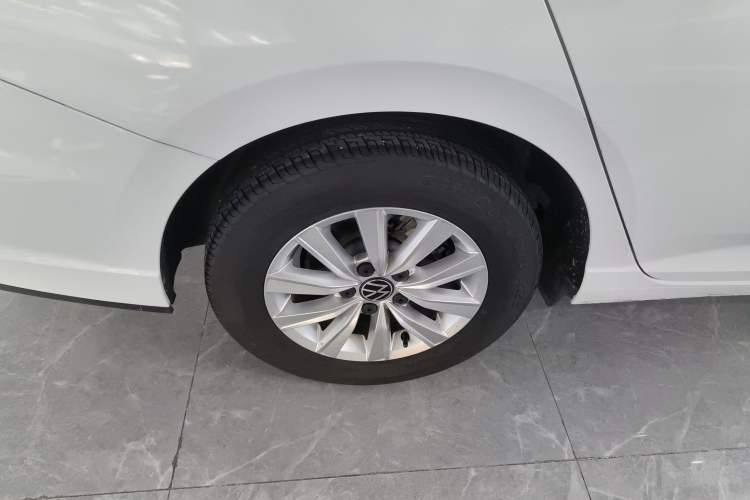Used Volkswagen Lavida 2023 Revised 1.5L Automatic DeYi Edition Exterior 5