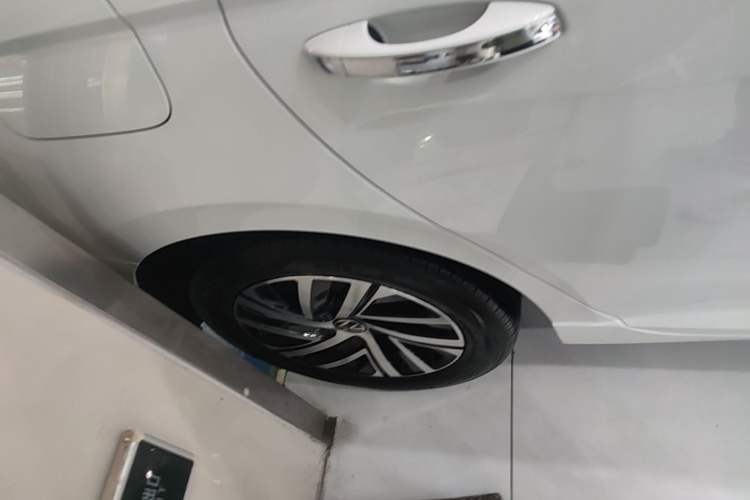 Used Volkswagen Lavida 2023 1.5L Automatic 5 Million Edition Exterior 5