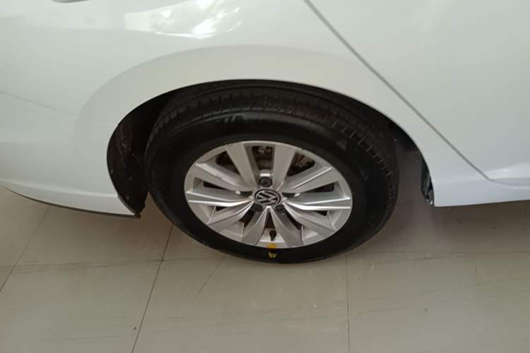 Used Volkswagen Lavida 2023 1.5L Automatic De Yi Edition Exterior 5