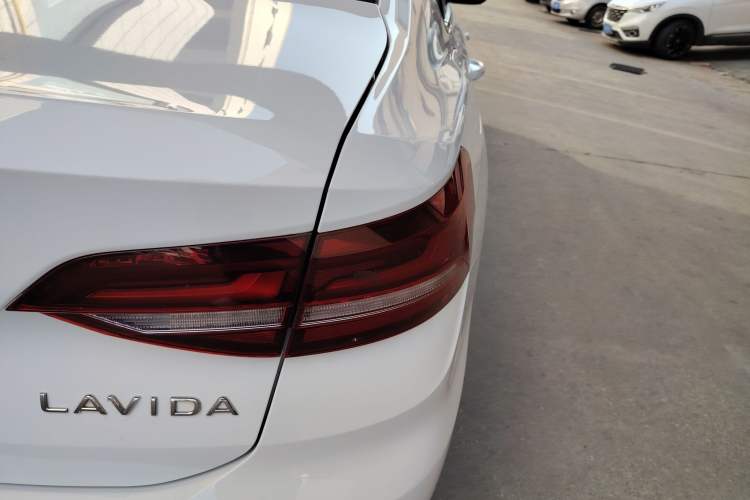 Used Volkswagen Lavida 2023 Revised 1.5L Automatic DeYi Edition Exterior 6