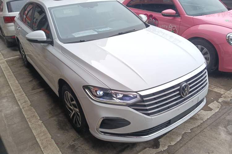 Used Volkswagen Lavida 2023 280TSI DSG Full-Comfort Edition Front Right 45 Deg