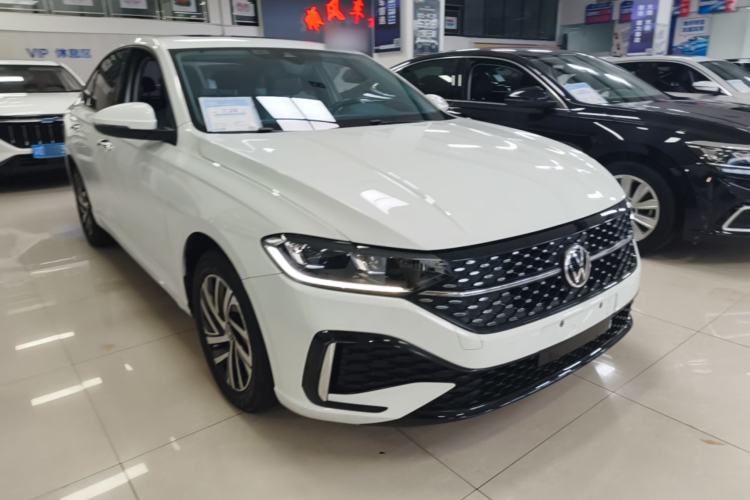 Used Volkswagen Lavida 2023 Revised Version 1.5L Automatic Starry Sky Edition – 5 Million Units Front Right 45 Deg