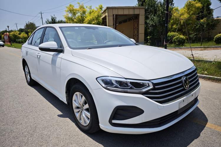 Used Volkswagen Lavida 2023 1.5L Automatic De Yi Edition Front Right 45 Deg