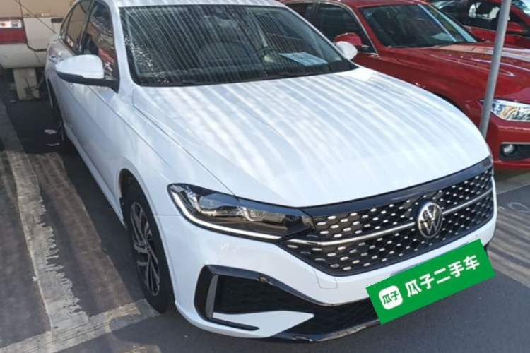 Used Volkswagen Lavida 2023 Revised Version 1.5L Automatic Starry Sky Edition – 5 Million Units Front Right 45 Deg