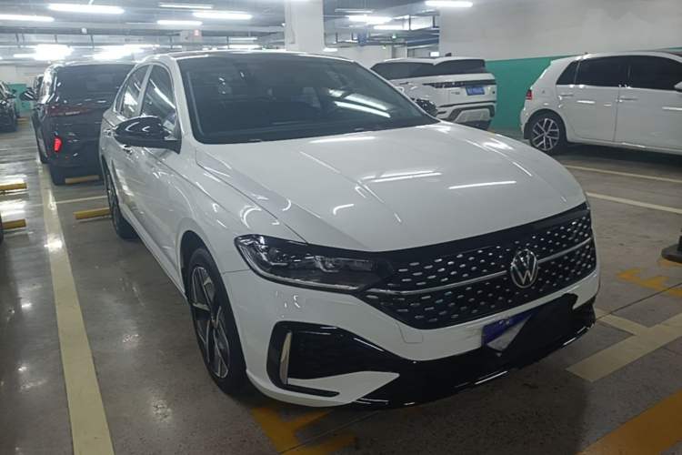 Used Volkswagen Lavida 2023 280TSI DSG Starry Sky Deluxe Edition Front Right 45 Deg