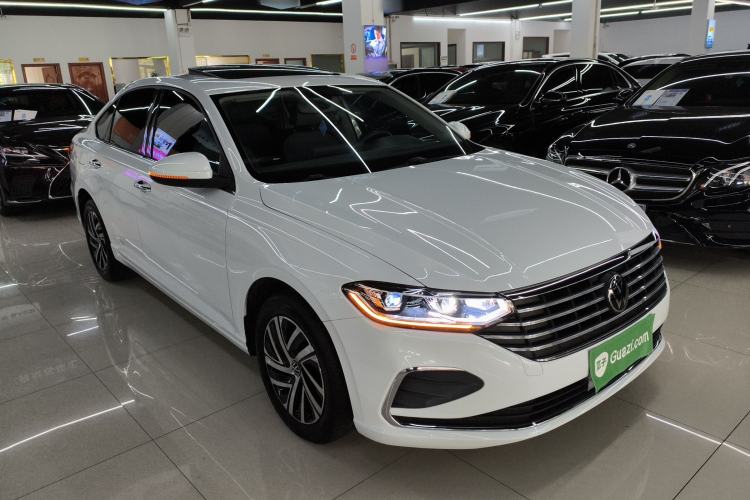 Used Volkswagen Lavida 2023 1.5L Automatic Full-Comfort Edition Front Right 45 Deg