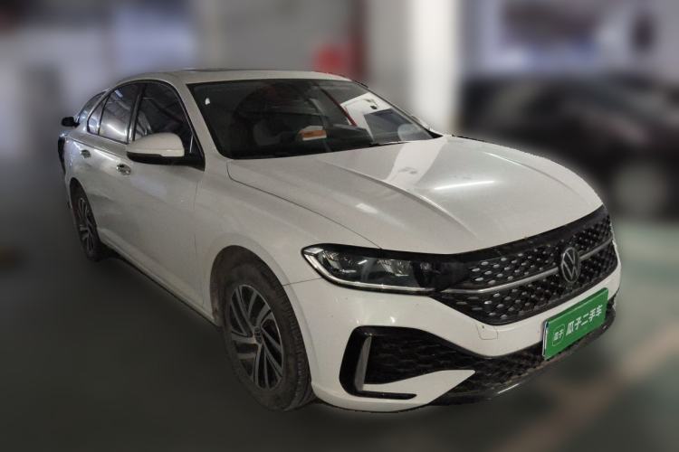 Used Volkswagen Lavida 2023 1.5L Automatic Starry Sky 5 Million Edition Front Right 45 Deg