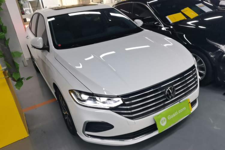 Used Volkswagen Lavida 2023 300TSI DSG Full-Comfort Edition Front Right 45 Deg