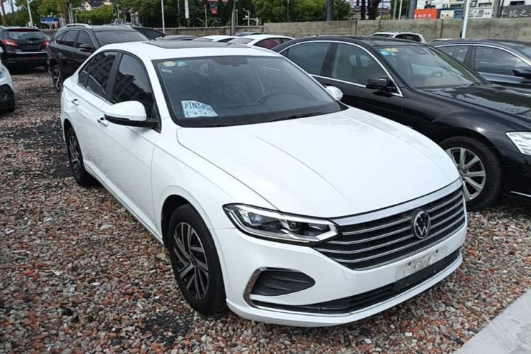 Used Volkswagen Lavida 2023 280TSI DSG Full-Comfort Edition Front Right 45 Deg