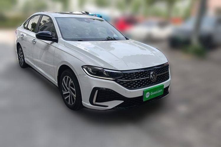 Used Volkswagen Lavida 2023 300TSI DSG Full-Comfort Edition Front Right 45 Deg