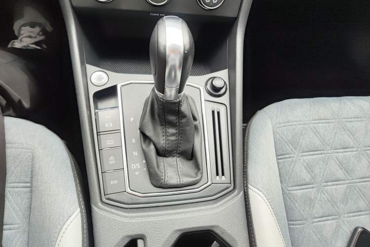 Used Volkswagen Lavida 2023 280TSI DSG Full-Comfort Edition Gear Lever