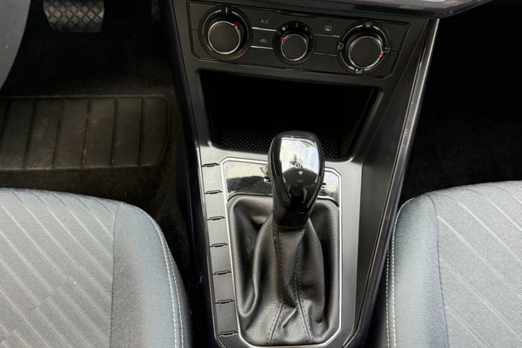Used Volkswagen Lavida 2023 New Sharp 1.5L Automatic Excellent New Edition Gear Lever