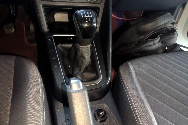 Used Volkswagen Lavida 2023 New Sharp 1.5L Manual New Comfort Edition Gear Lever