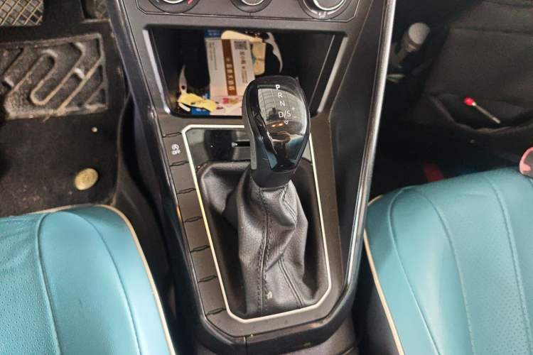 Used Volkswagen Lavida 2023 New Rui 1.5L Automatic New Yi Edition Gear Lever