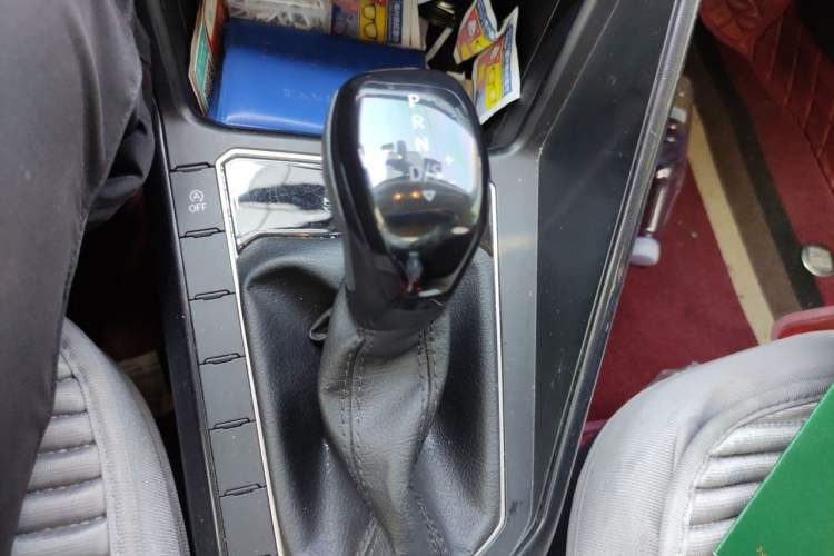 Used Volkswagen Lavida 2023 New Rui 1.5L Automatic New Yi Edition Gear Lever