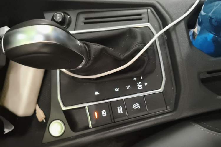 Used Volkswagen Lavida 2023 1.5L Automatic 5 Million Edition Gear Lever