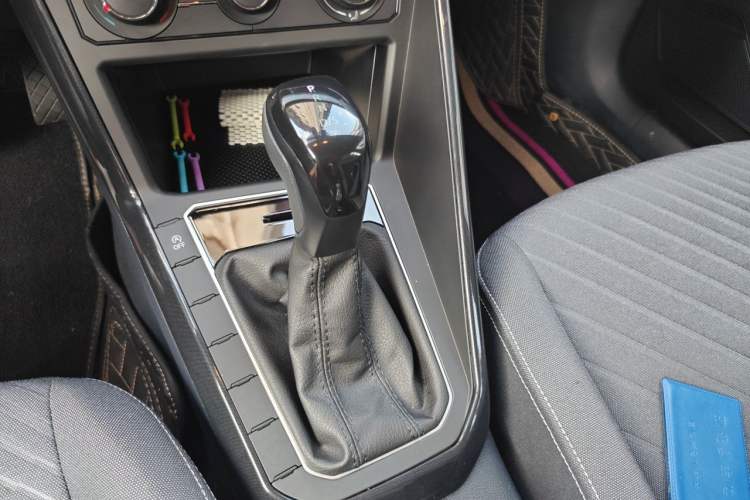 Used Volkswagen Lavida 2023 New Sharp 1.5L Automatic Excellent New Edition Gear Lever