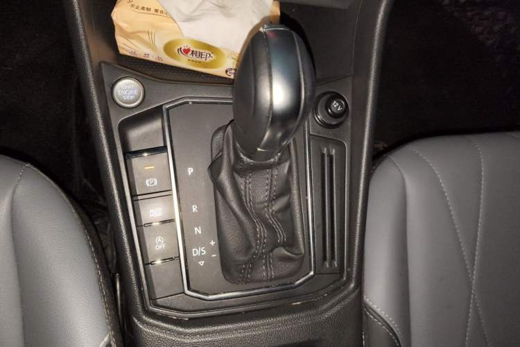Used Volkswagen Lavida 2023 1.5L Automatic 5 Million Edition Gear Lever