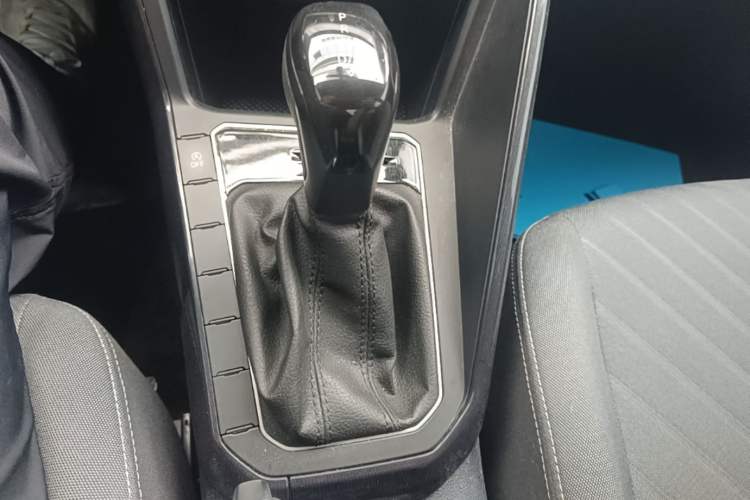 Used Volkswagen Lavida 2023 New Rui 1.5L Automatic New Yi Edition Gear Lever