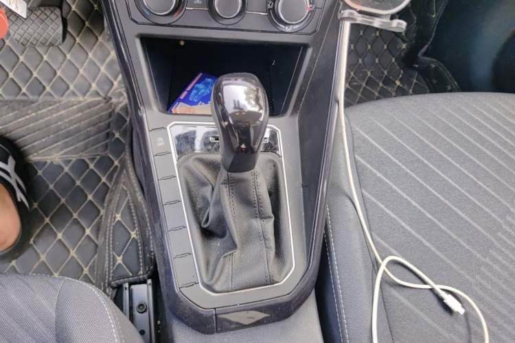 Used Volkswagen Lavida 2023 New Sharp 1.5L Automatic Excellent New Edition Gear Lever