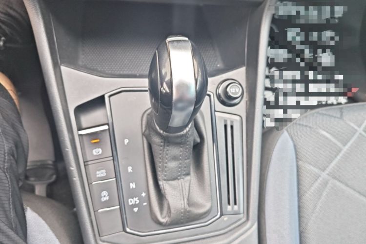 Used Volkswagen Lavida 2023 1.5L Automatic De Yi Edition Gear Lever