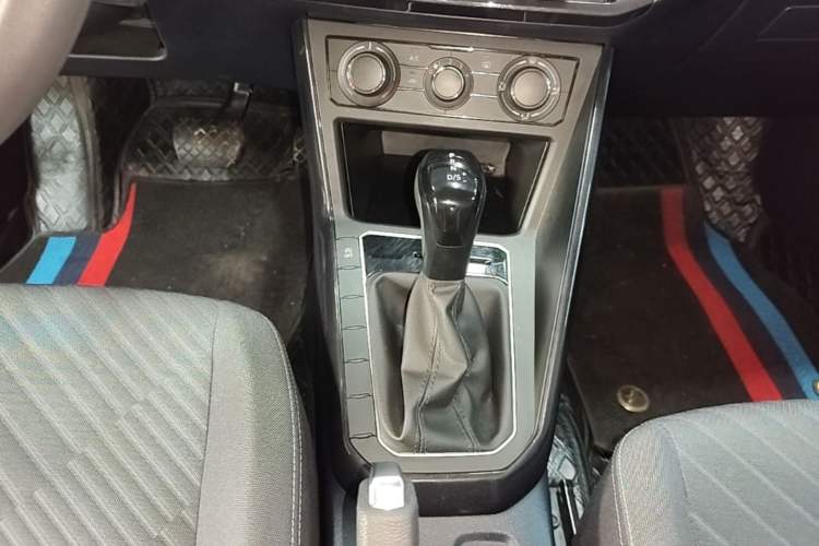 Used Volkswagen Lavida 2023 New Sharp 1.5L Automatic Excellent New Edition Gear Lever